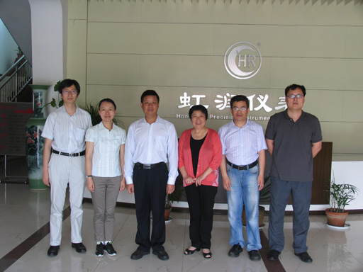 上海理工大學(xué)領(lǐng)導(dǎo)、教授一行考察虹潤公司