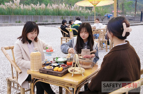 圍爐煮茶：茶是關(guān)鍵，這兩類茶不適合煮[圍爐茶桌，自制圍爐]