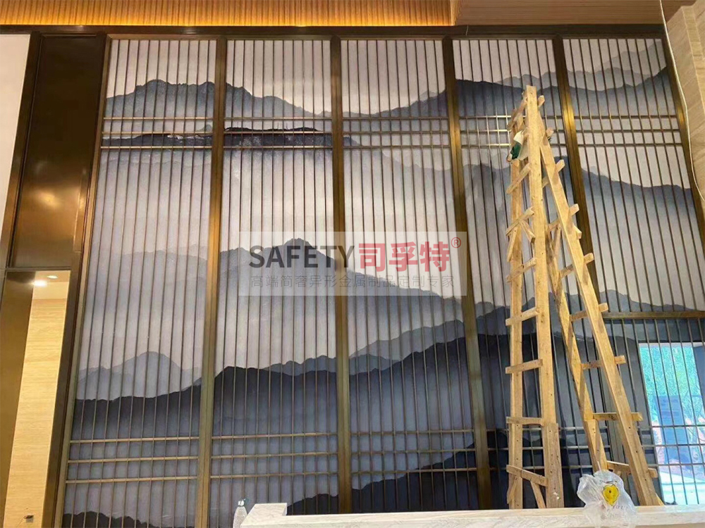 金屬屏風（不銹鋼屏風、鋁雕屏風）安裝過程和步驟講解(圖1)