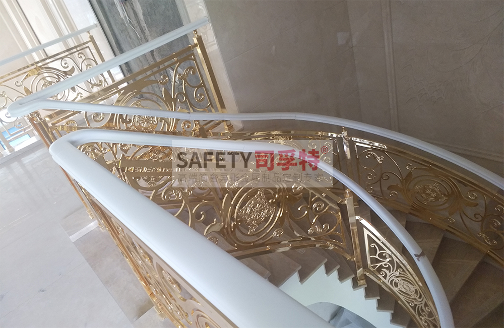 鋁藝鏤空雕花樓梯扶手：造型多樣，工藝成熟，彰顯高端品味(圖2)